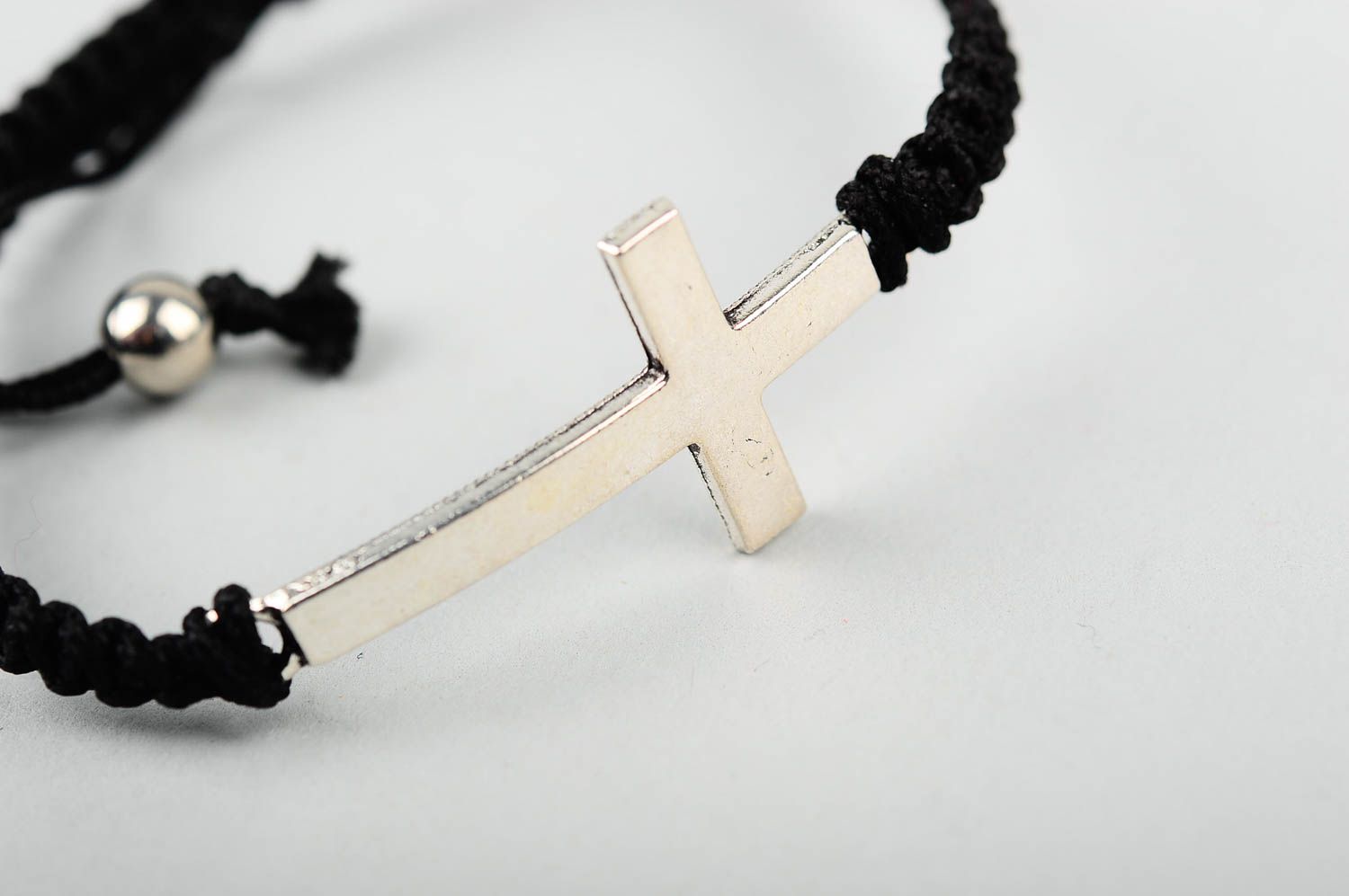 Браслет из ниток украшение ручной работы модная бижутерия браслет с крестом фото 4