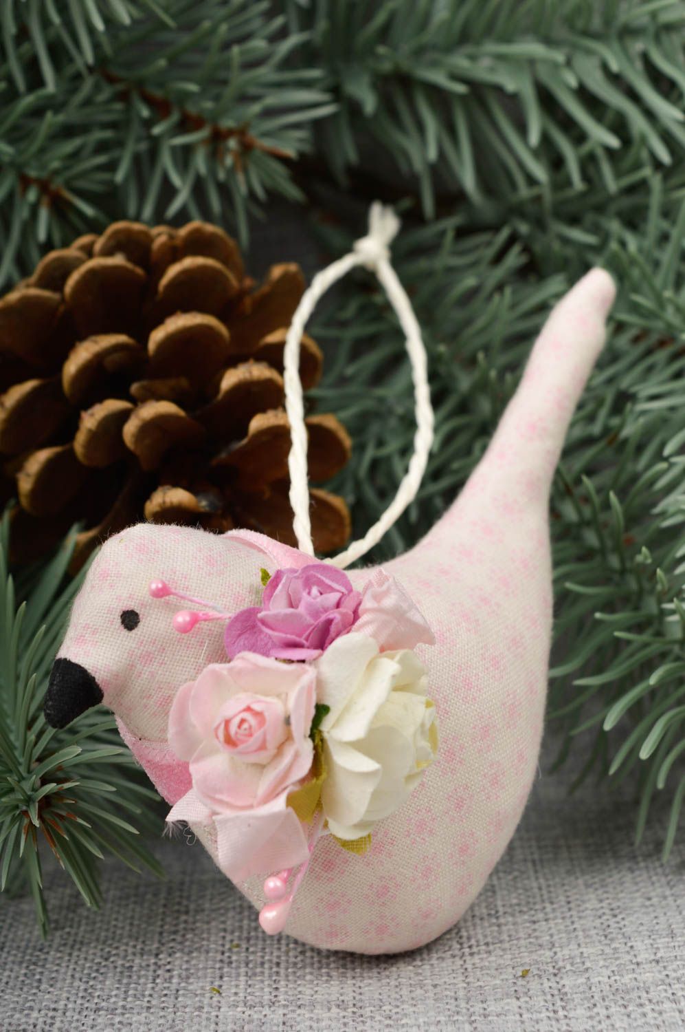 Oiseau à suspendre Accessoire design fait main rose en coton Déco maison photo 1