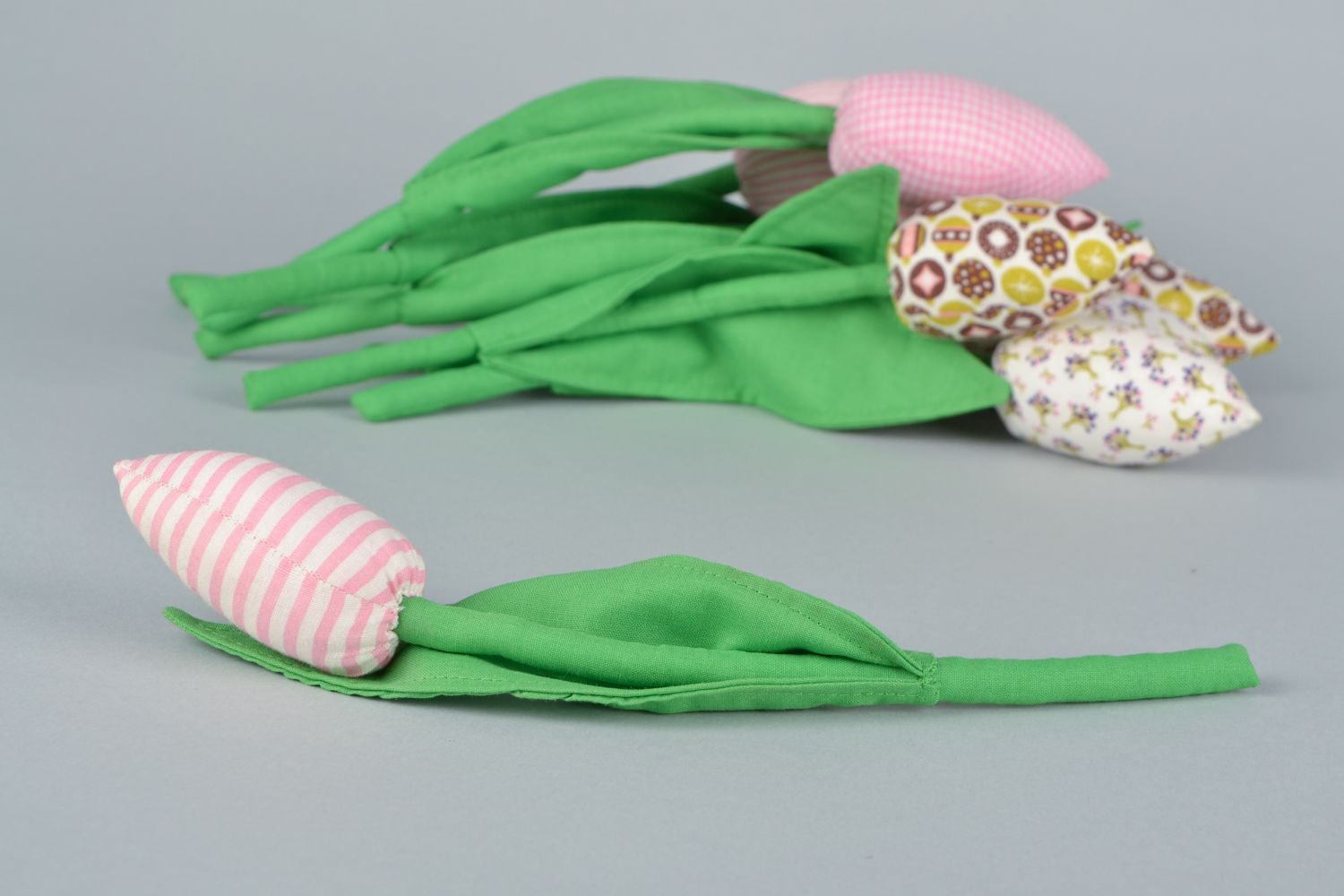 Fleur artificielle en tissu artisanale Tulipe photo 1