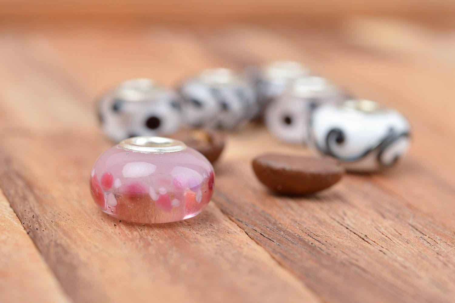 Beautiful handmade glass beads gentle pink glass bead art and craft ideas photo 1
