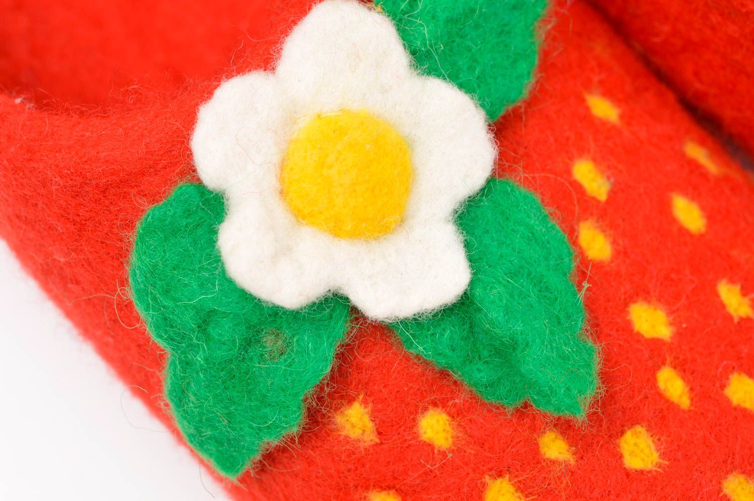 Pantoufles en laine feutrée faites main rouges avec fleurs Chaussons d'intérieur photo 5