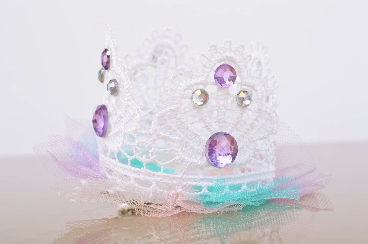 Handmade decorative white lace crown hair clip with rhinestones for babies photo 5