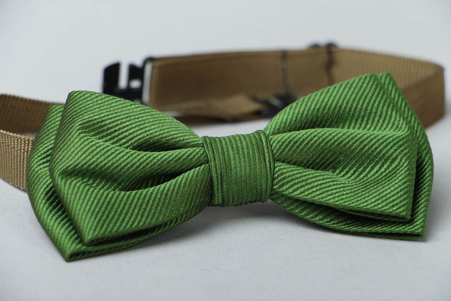 Текстильный галстук-бабочка Зеленая трава фото 2