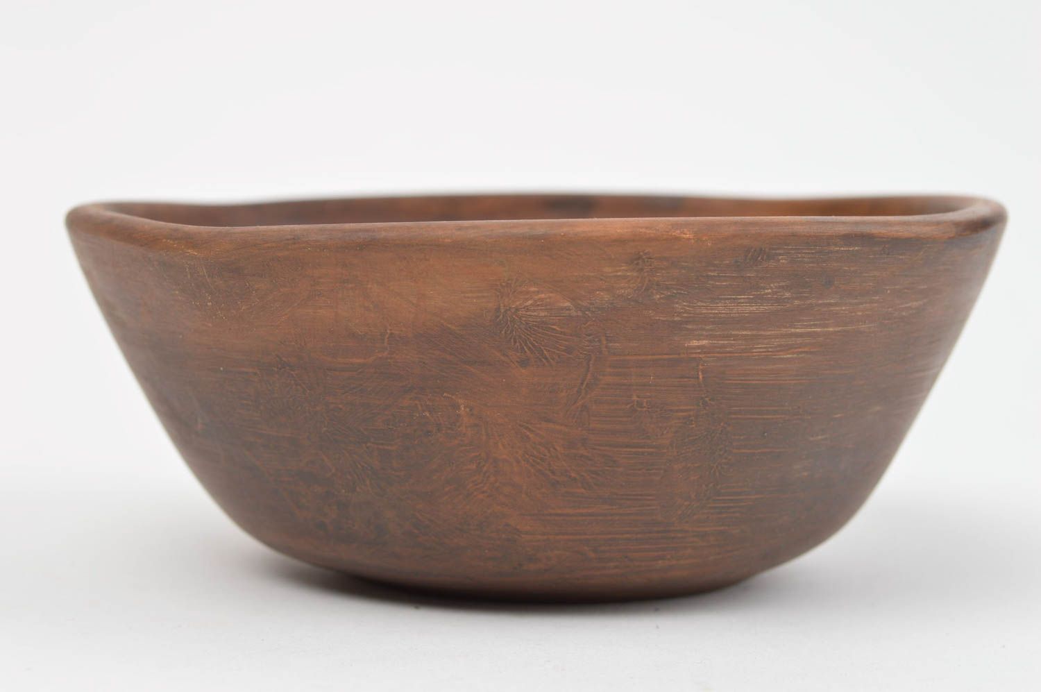 Простая миска из глины коричневого цвета посуда ручной работы для подачи блюд фото 2