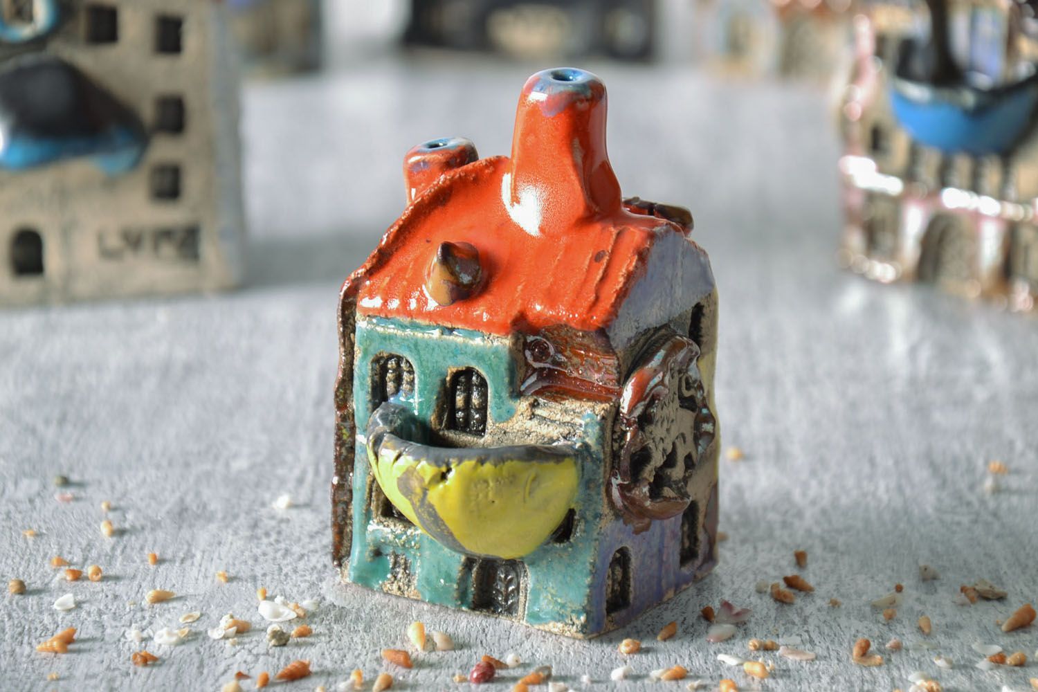 Maisonnette miniature céramique faite main en argile Maison avec toit orange photo 1