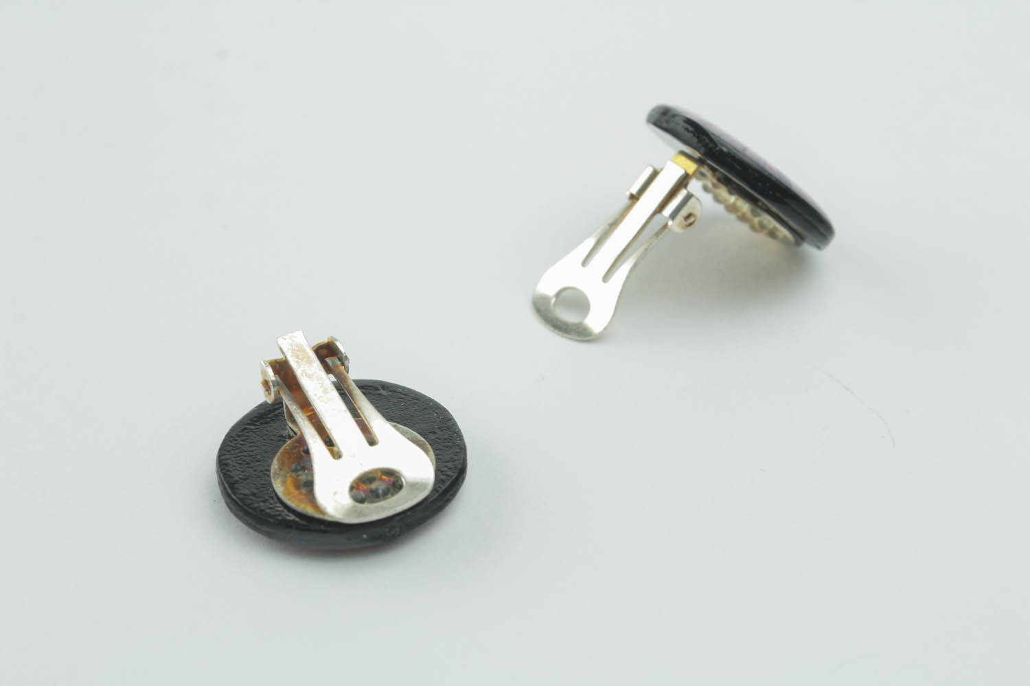 Сlip-on earrings made of epoxy resin photo 4