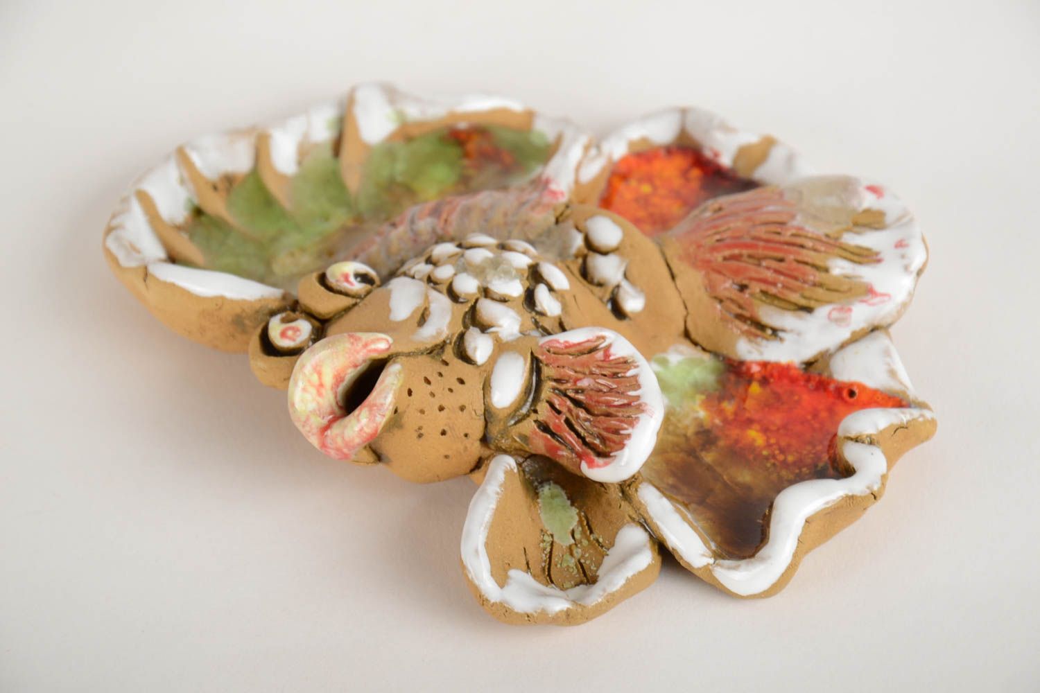 Керамическое панно в виде рыбки настенная подвеска ручной работы для декора фото 2