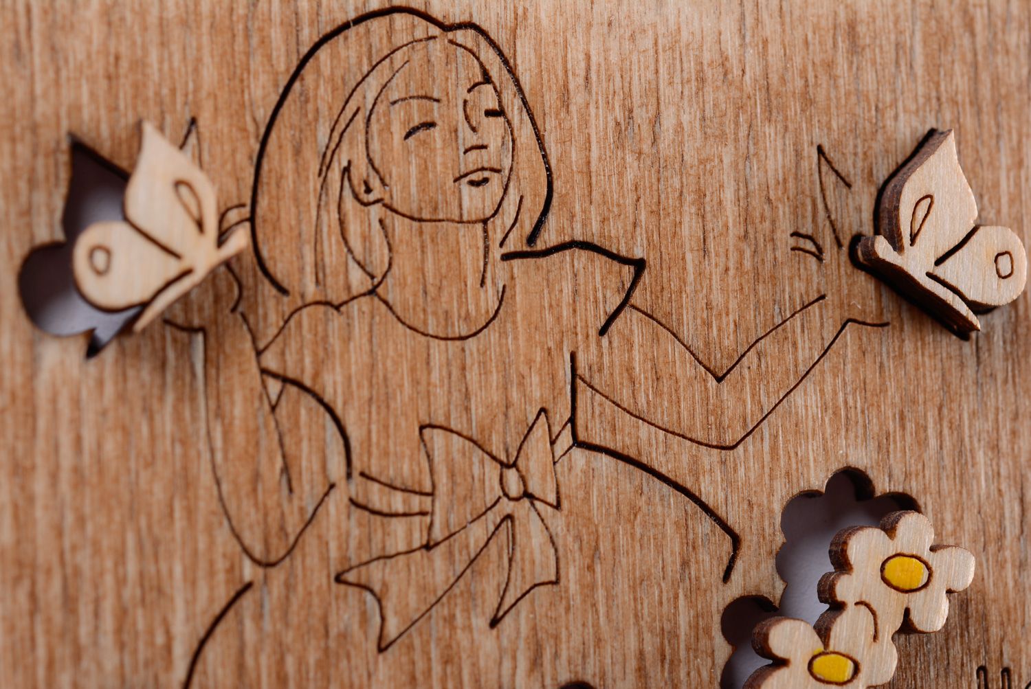 Belle carte de voeux en bois faite main originale décorée pour féliciter maman  photo 2