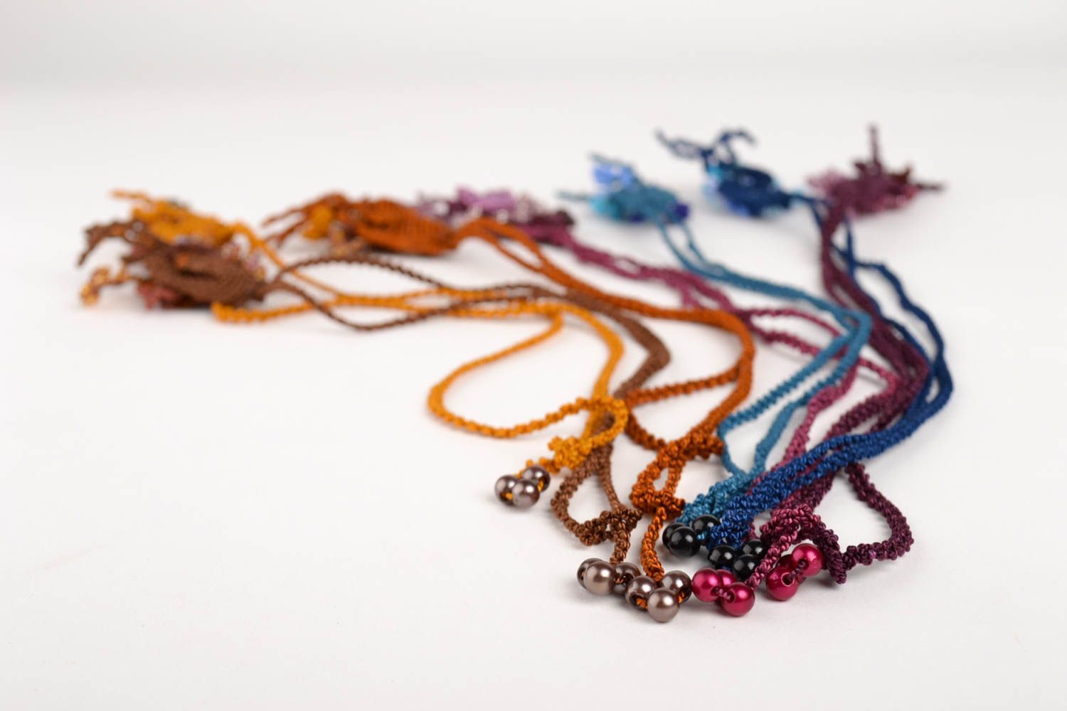Hand-woven pendant stylish thread jewelry macrame bijouterie gift for women photo 4