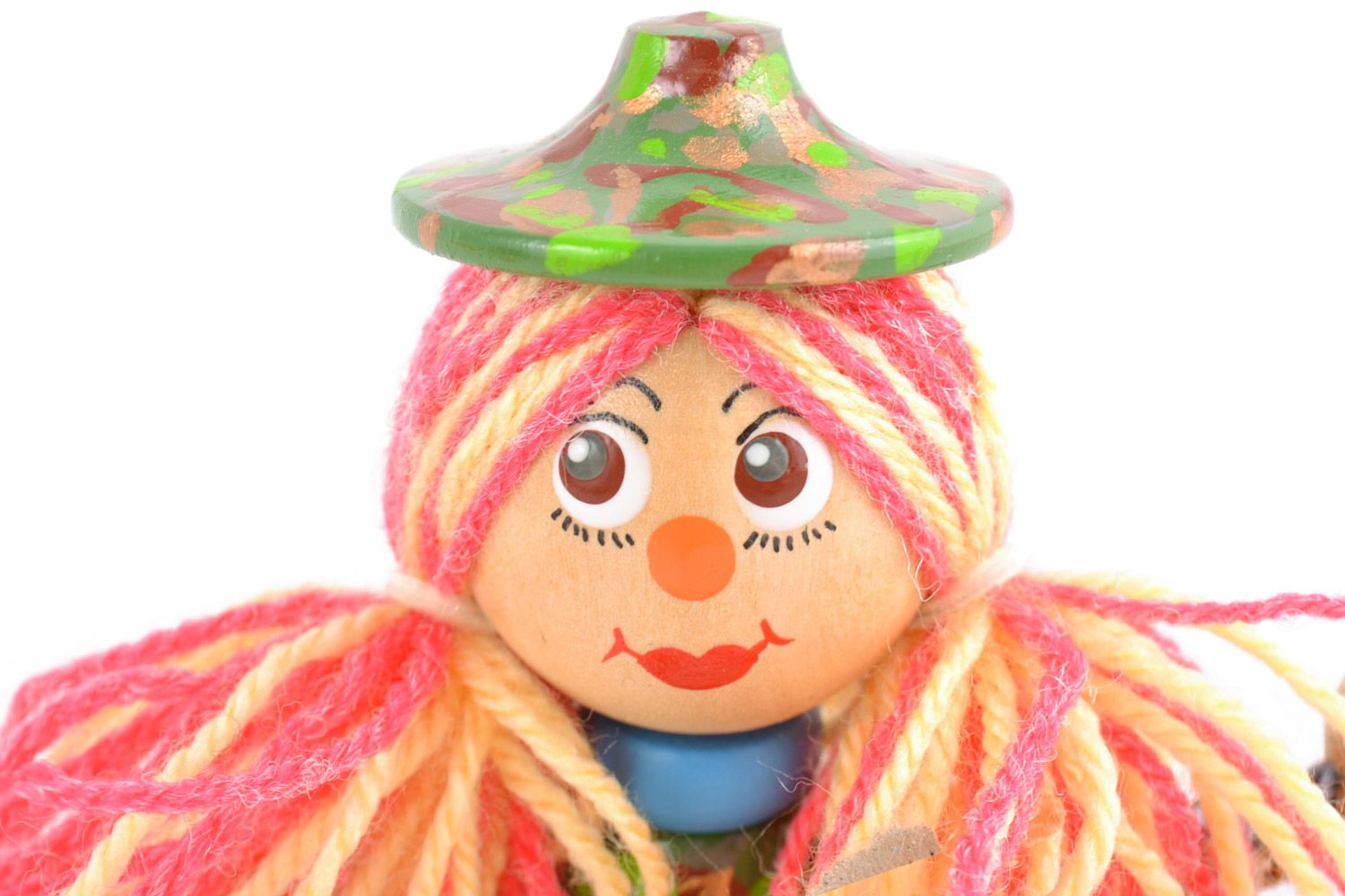 Деревянная кукла эко игрушка из бука ручной работы с росписью для девочки фото 3