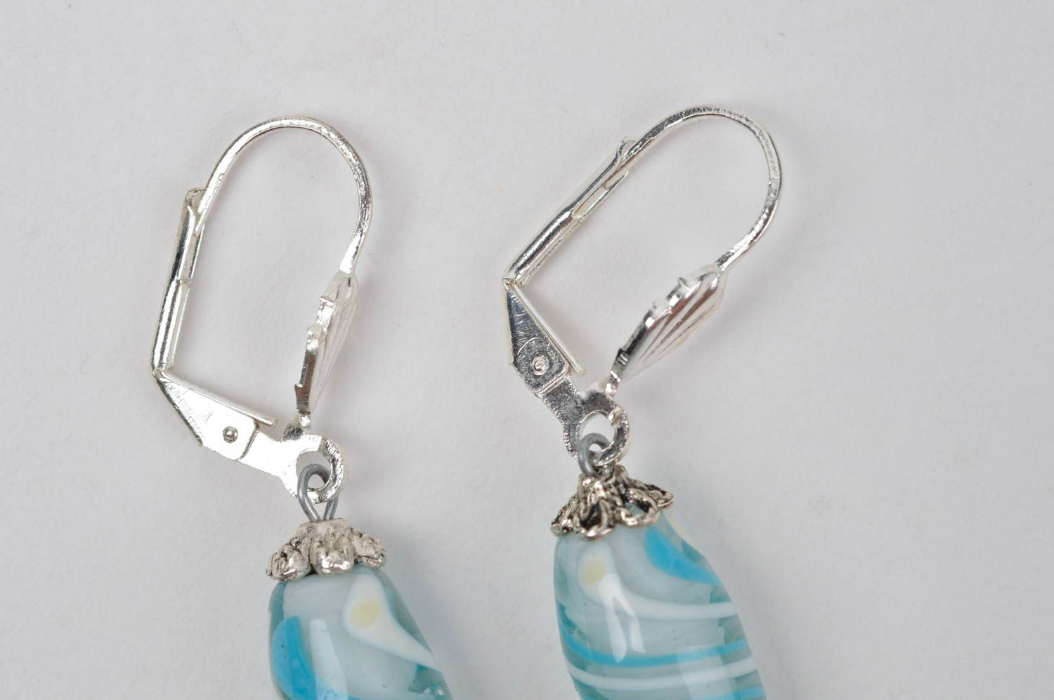 Boucles d'oreilles pendantes fait main Bijoux verre Cadeau femme design photo 4