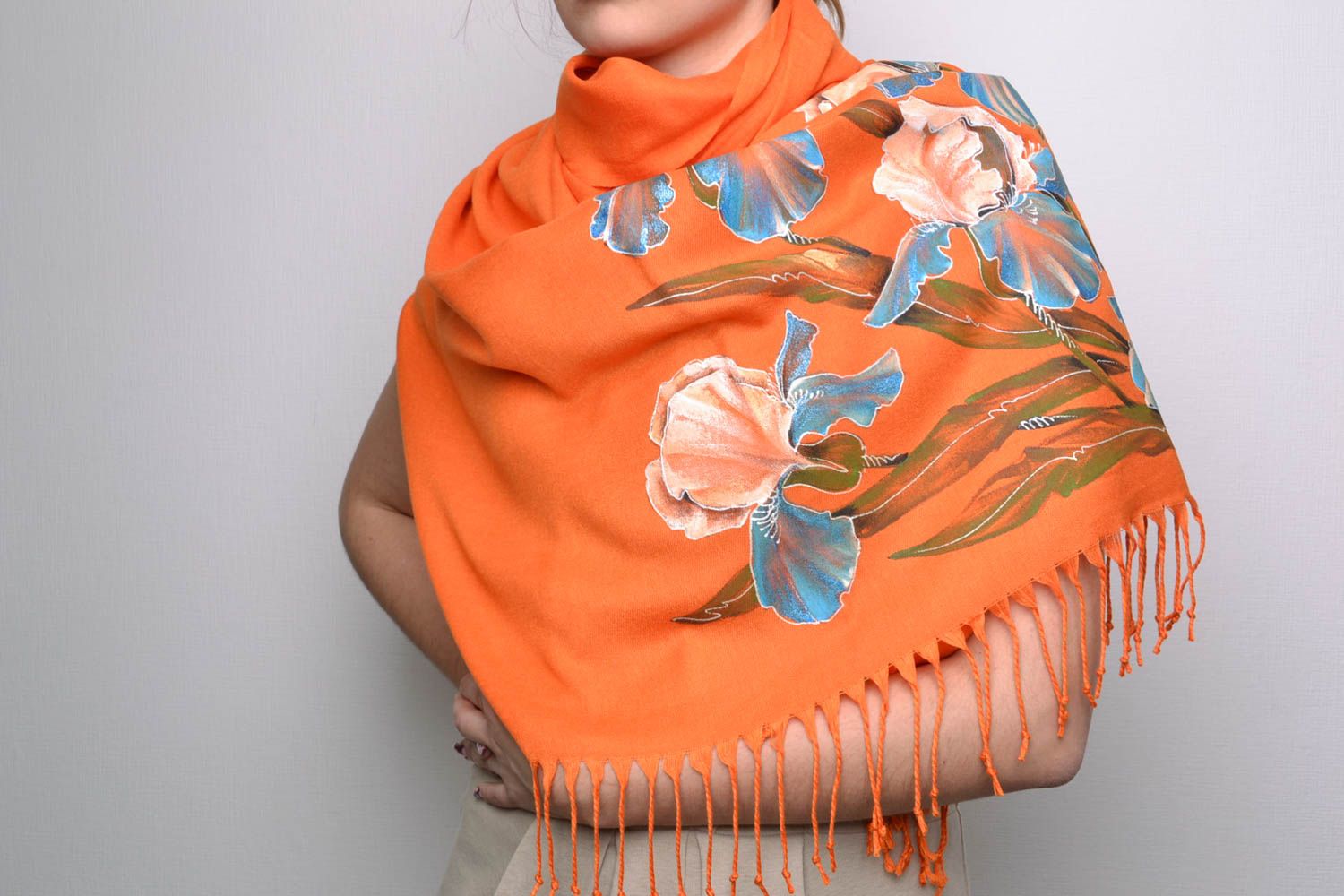 Красивый шарф с росписью оранжевый  фото 1