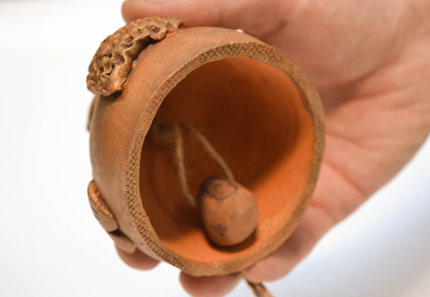 Колокольчик из глины фигурка ручной работы колокольчик сувенирный мудрая сова фото 5
