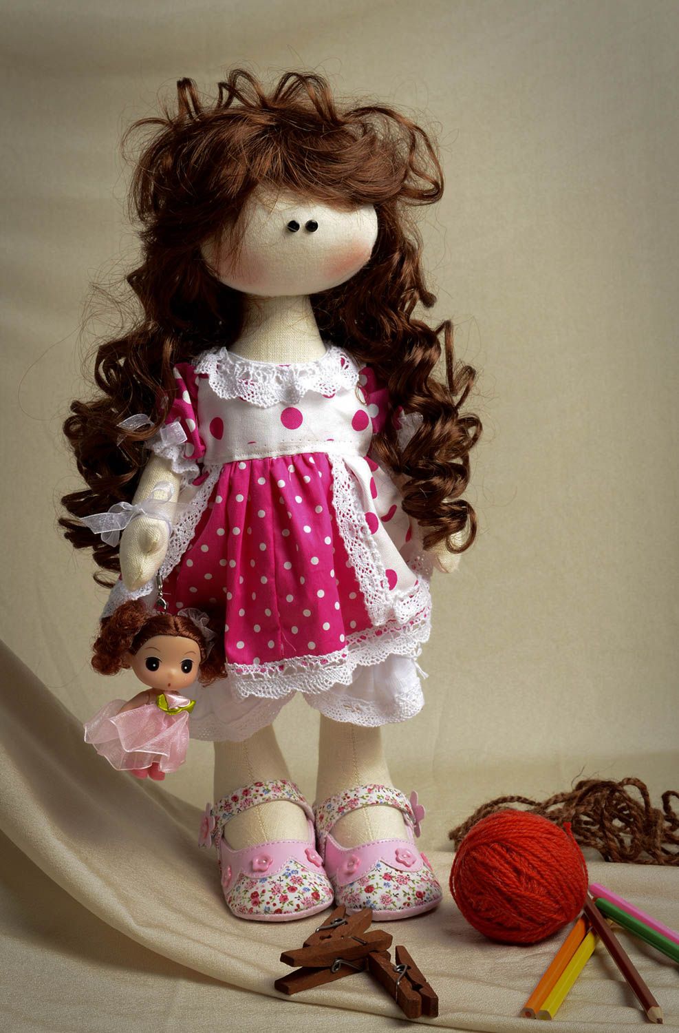 Designer Geschenk Puppe handgemacht Stoff Spielzeug grell modisch Stoff Puppe  foto 5