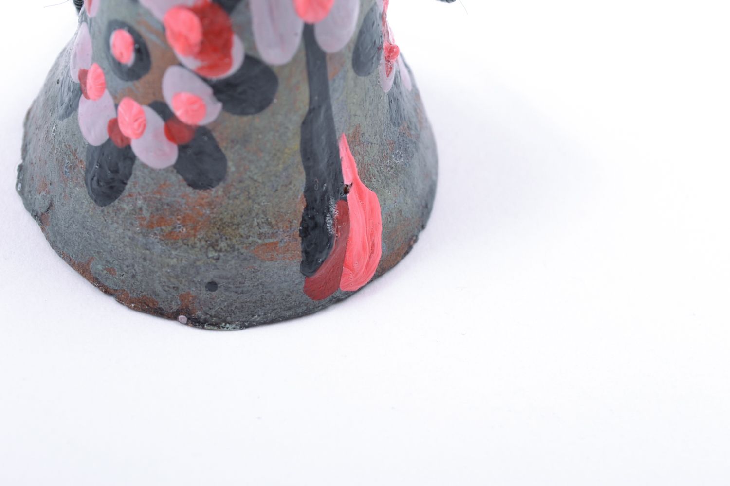 Petite clochette décorative à suspendre en céramique peinte faite main photo 5