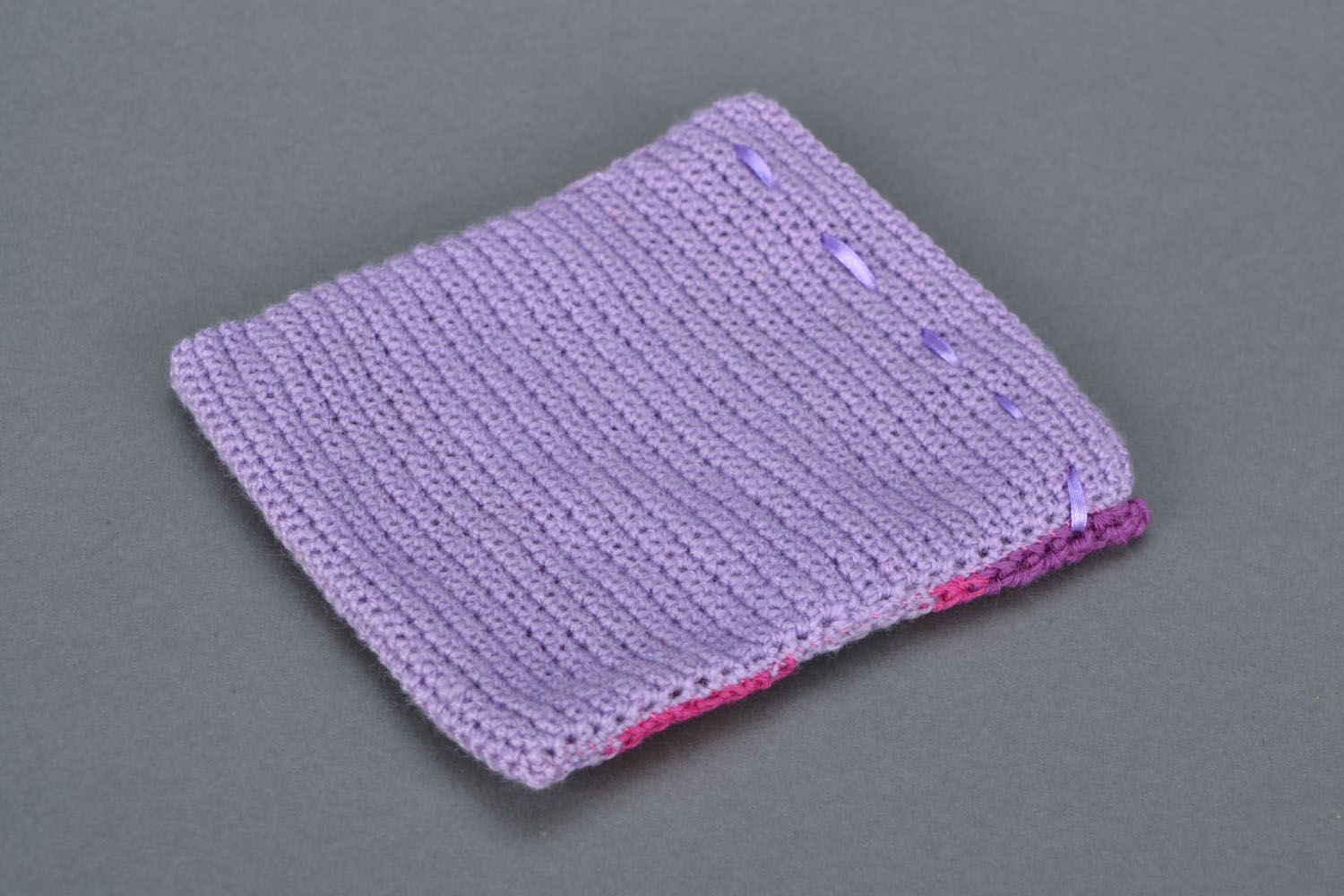 Sachet cadeau tricoté au crochet violet-framboise  photo 4