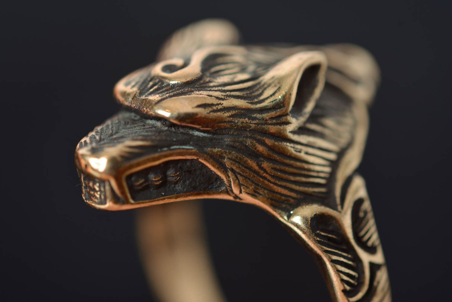 Beautiful homemade designer bronze ring in the shape of Scandinavian wolf head photo 3