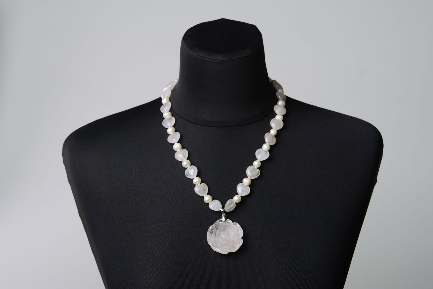 Pearl necklace with quartz photo 2