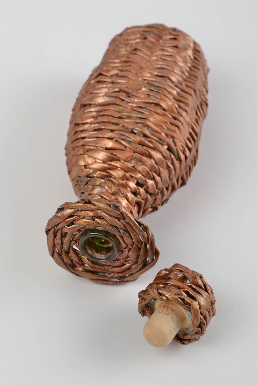 Бутылка для вина или уксуса ручной работы плетеные изделия из бумажной лозы фото 4