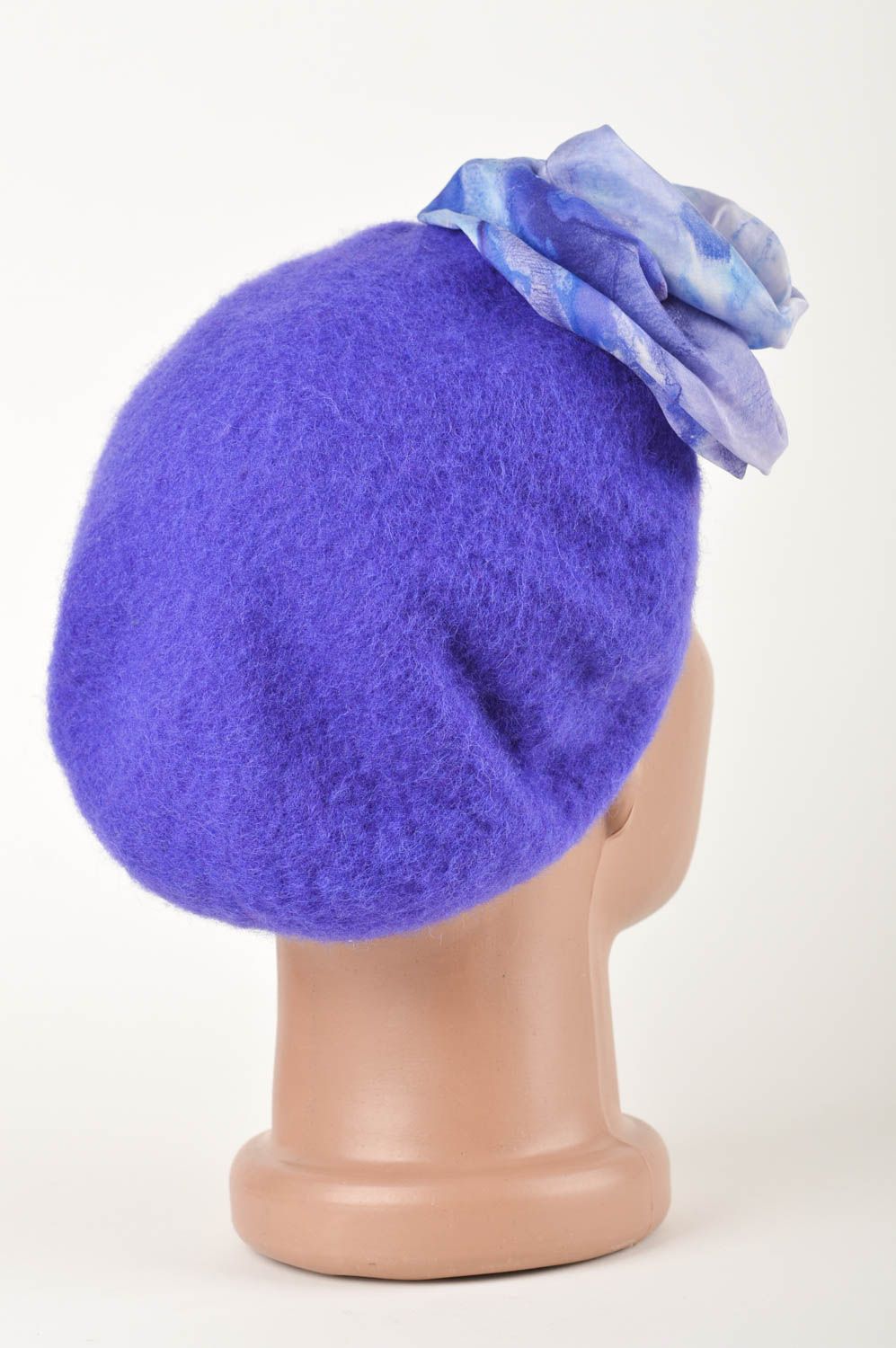 Béret femme fait main Bonnet laine bleu Vêtement fille design original photo 5