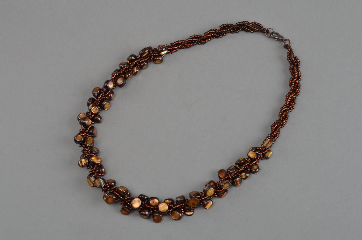 Glasperlen Halskette mit Perlmutter langes dunkles Collier handmade Designer  foto 3