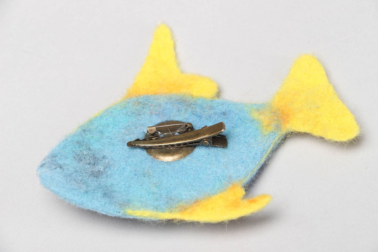 Felted wool brooch-hair clip in the shape of fish photo 3