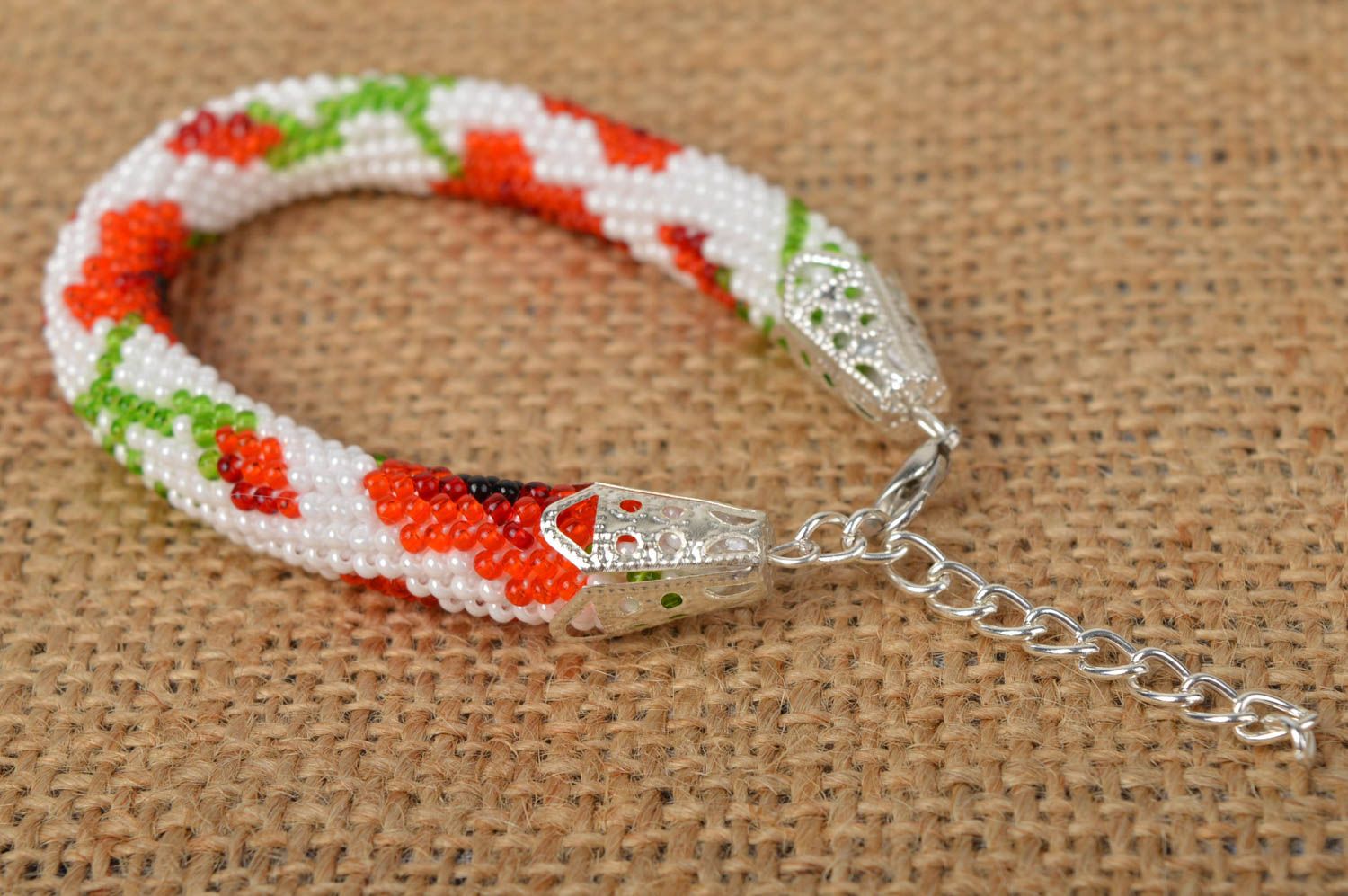 Bracelet en perles de rocaille Bijou fait main blanc motif floral Cadeau femme photo 1