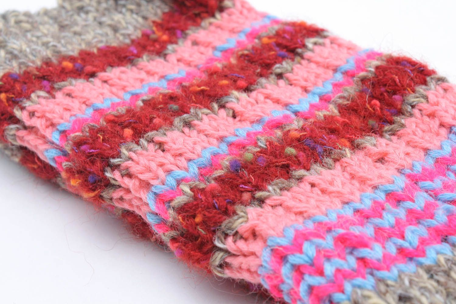 Meias de mulheres altas quentes de fios de lã tricotadas à mão  foto 2