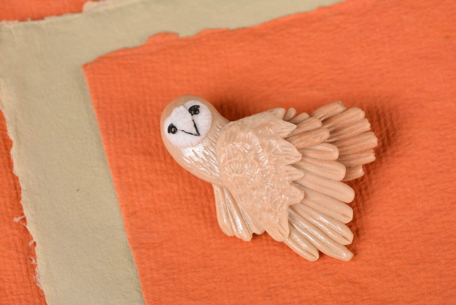 Handmade designer brooch in the shape of volume polymer clay beige owl bird photo 1