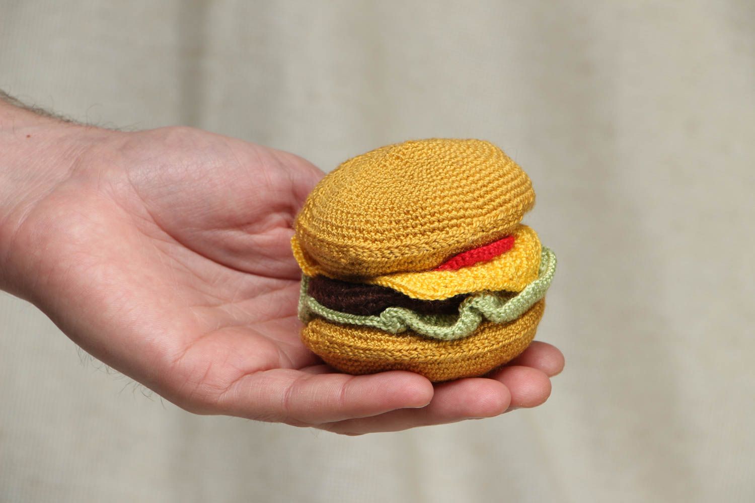 Jouet hamburger tricot au crochet à la main photo 3