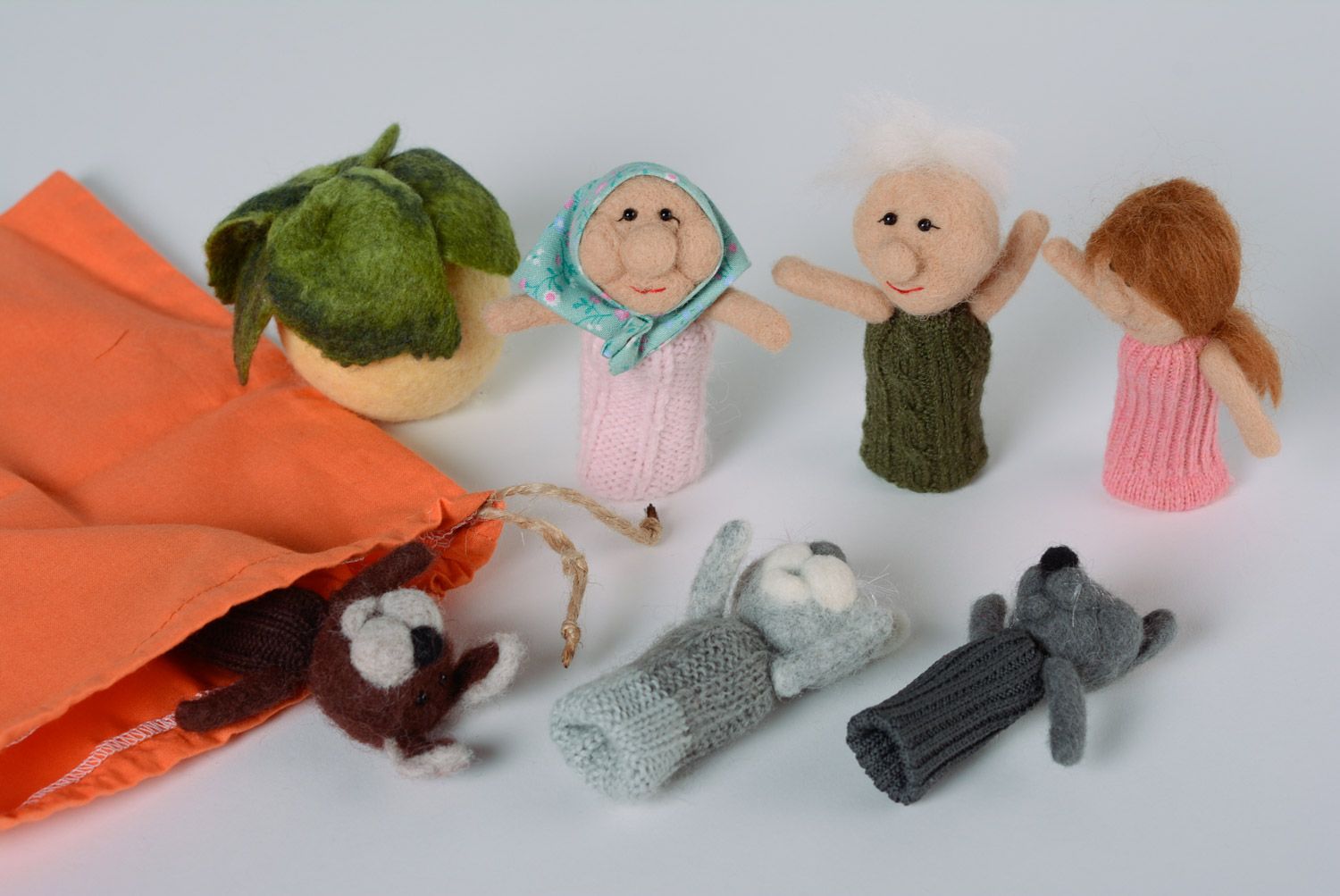 Handmade Finger Theater Set Die Rübe aus 6 Puppen aus Wolle in Filzen Technik  foto 5