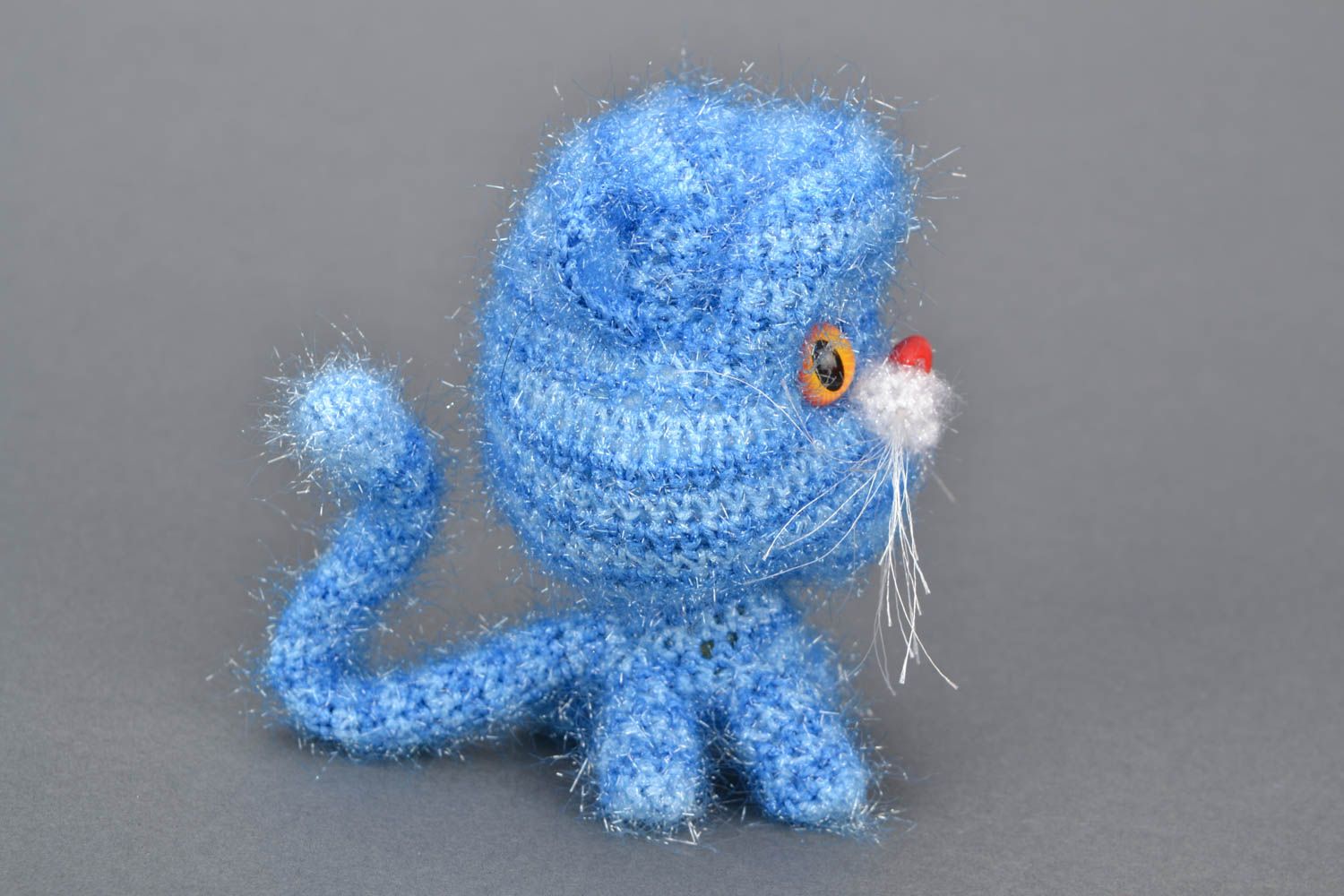 Peluche tricotée à la main Chat bleu rayé photo 4