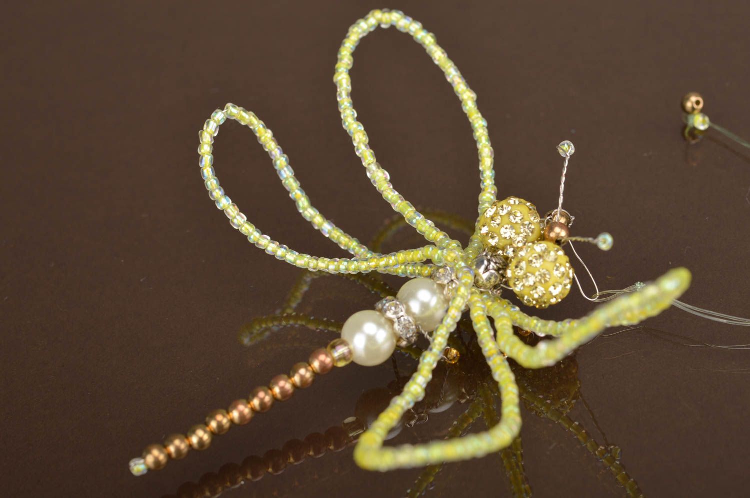 Décoration libellule originale faite main en perles de rocaille à suspendre photo 5
