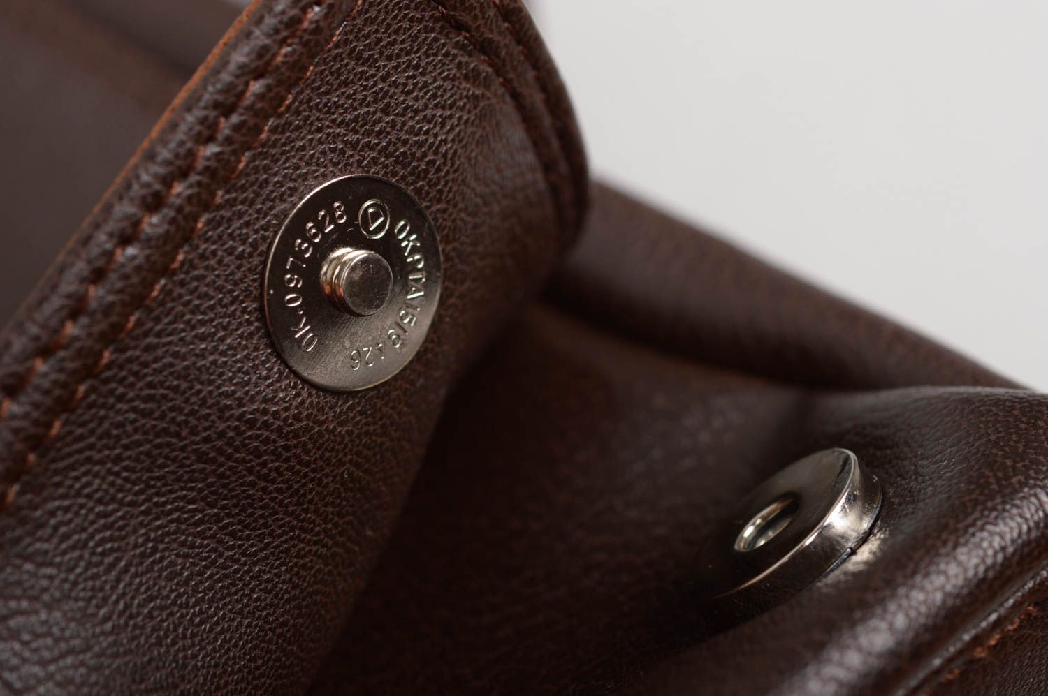 Damen Umhängetasche Tasche handgemacht Accessoire für Frauen aus Kunstleder foto 3