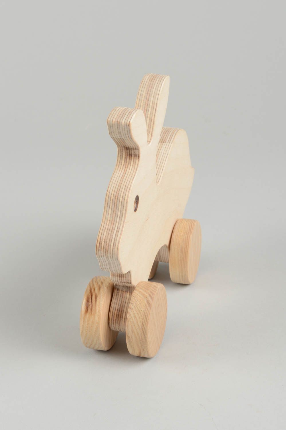 Замечательная игрушка ручной работы игрушка каталка Заяц игрушка из дерева фото 4