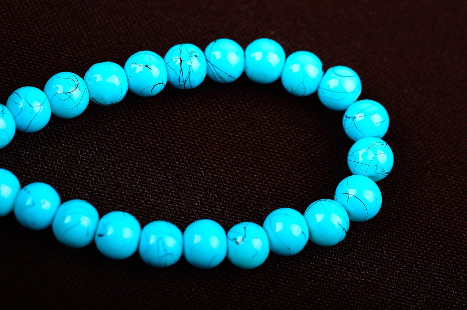 Handmade malachite color natural beads bracelet for women photo 5