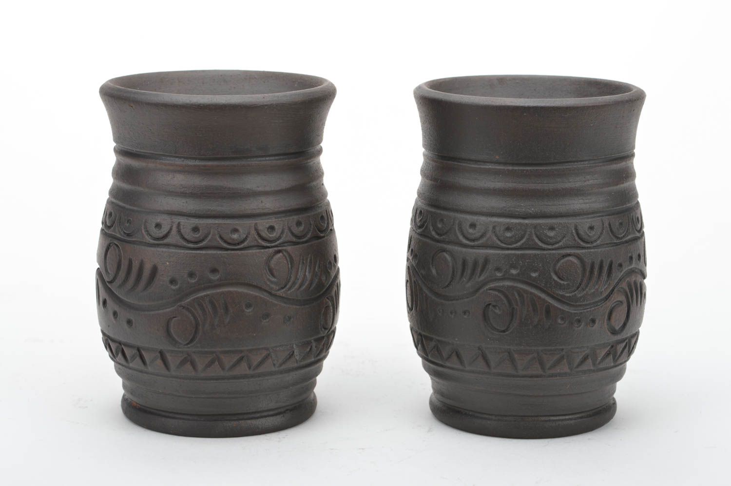 Set de vasos de barro hechos a mano con ornamento artículos de alfarería 500 ml  foto 2
