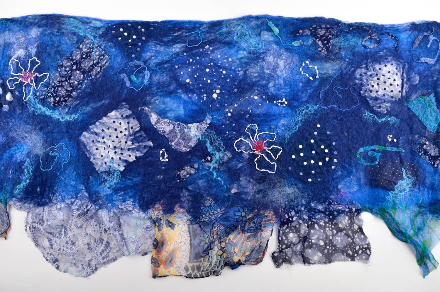 Шерстяной шарф ручной работы женский шарф синего оттенка валяный шарф необычный фото 3