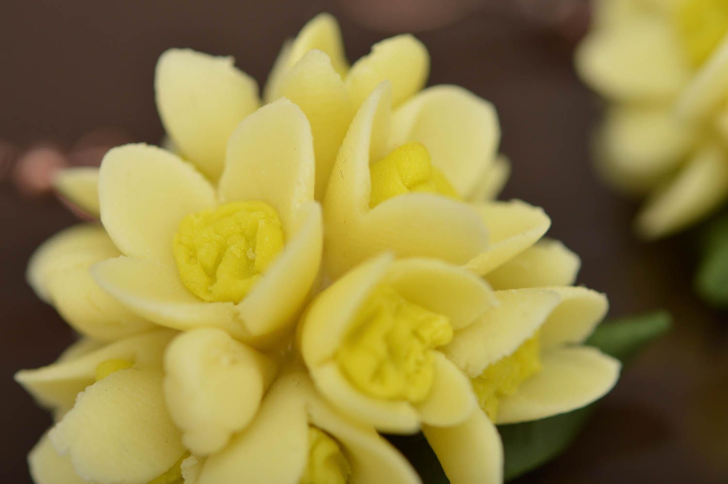 Blumen Ohrringe aus Polymerton gelb handmade originell künstlerisch für Dame foto 4