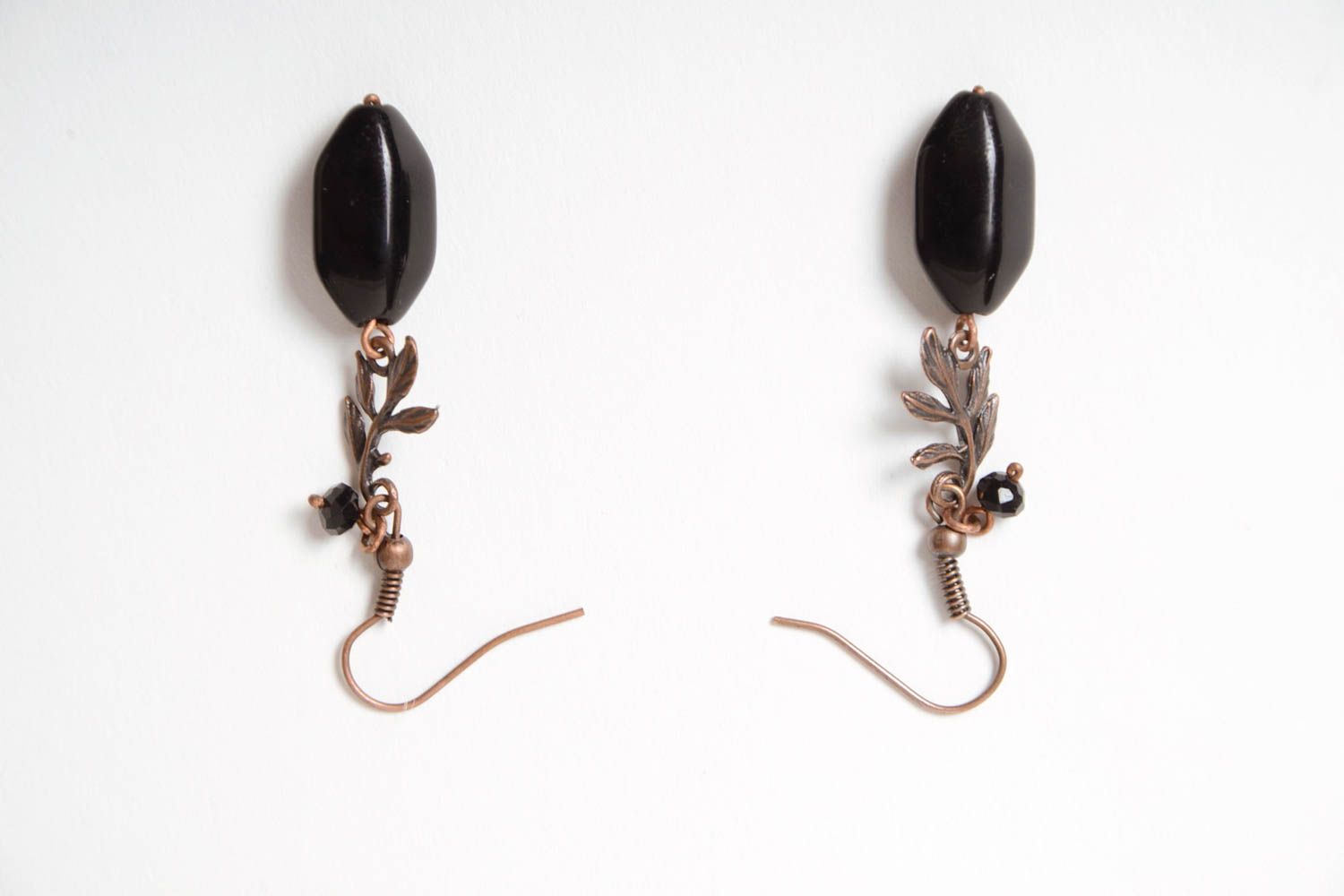 Handmade designer wire wrap copper dangling earrings with black agate beads photo 5