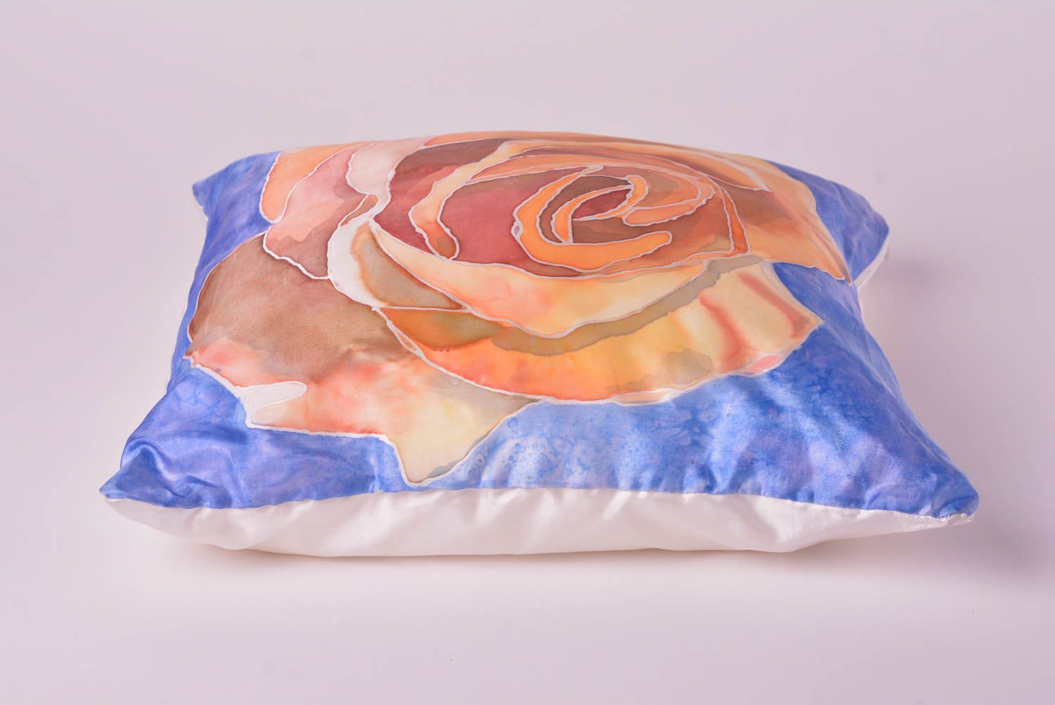 Подушка на диван хэнд мэйд декоративная подушка батик диванная подушка с цветком фото 2