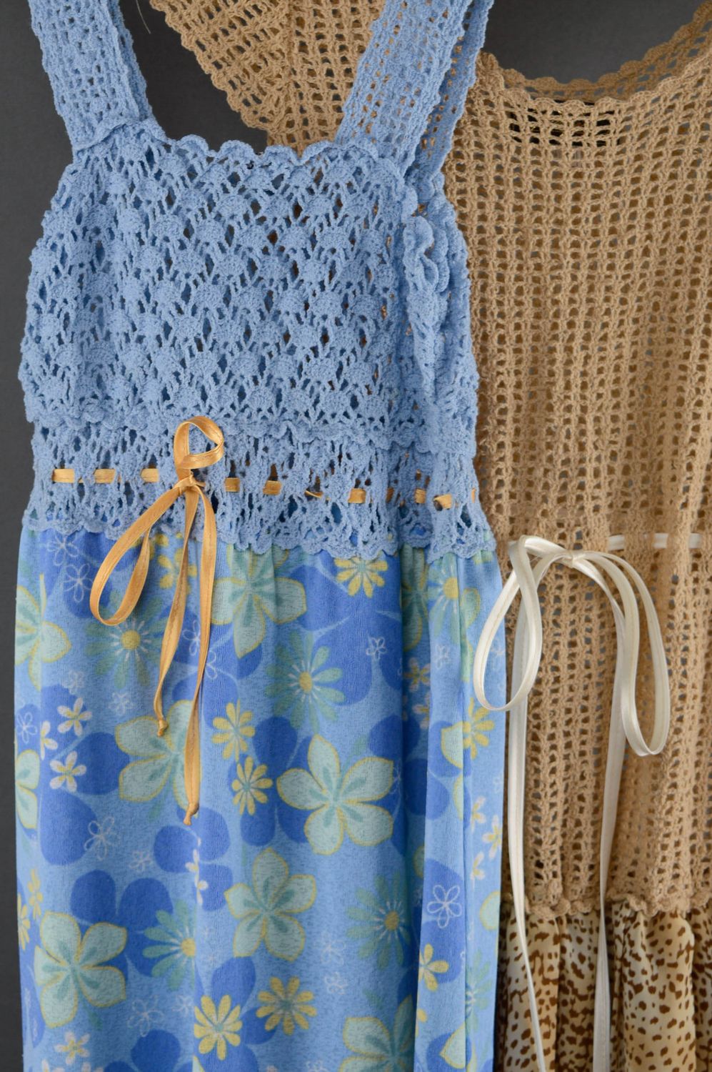 Robe tricotée au crochet mi-longue bleue faite main photo 5