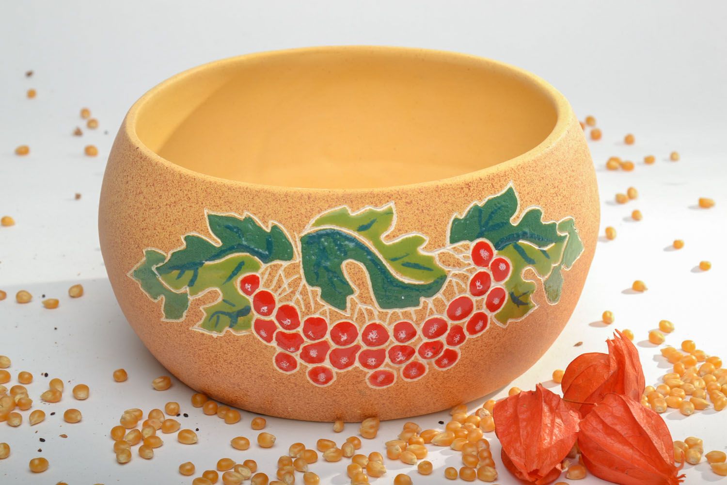 Ceramic bowl with painting photo 1
