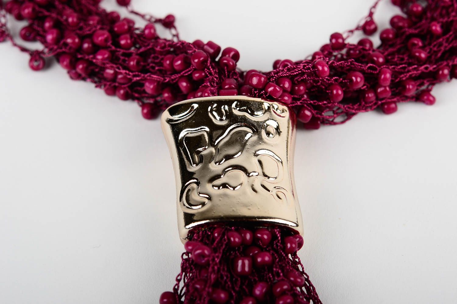 Колье из бисера украшение ручной работы ожерелье из бисера и ниток фиолетовое фото 4