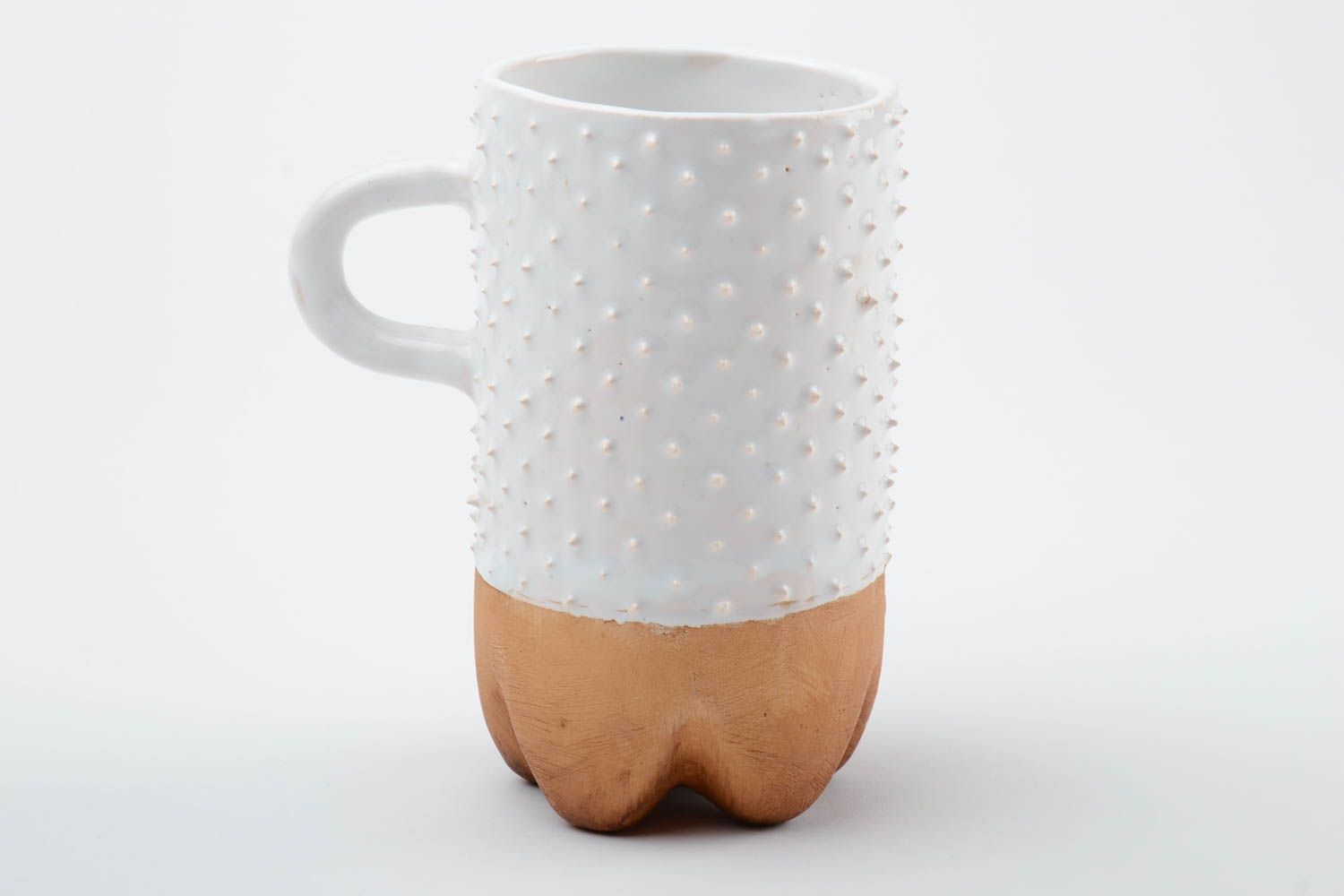Bemalte originelle weiße Teetasse aus Ton mit Glasur 500 ml Handarbeit  foto 3