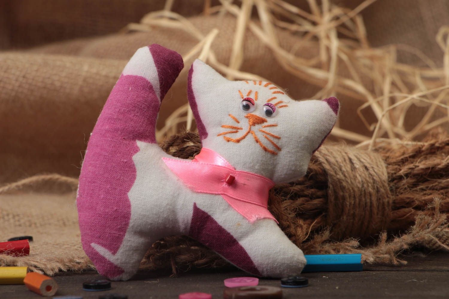 Handmade Stoff Kuscheltier Katze aus Faserstapel lstig schön originell klein foto 1