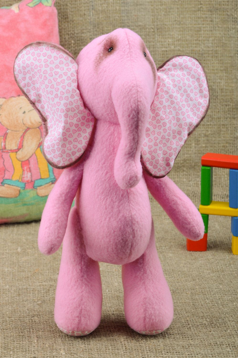 Мягкая игрушка ручной работы в виде розового слона текстильная мягкая веселая фото 1