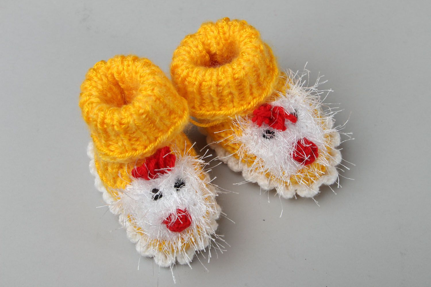 Homemade knitted baby booties Chicks photo 2