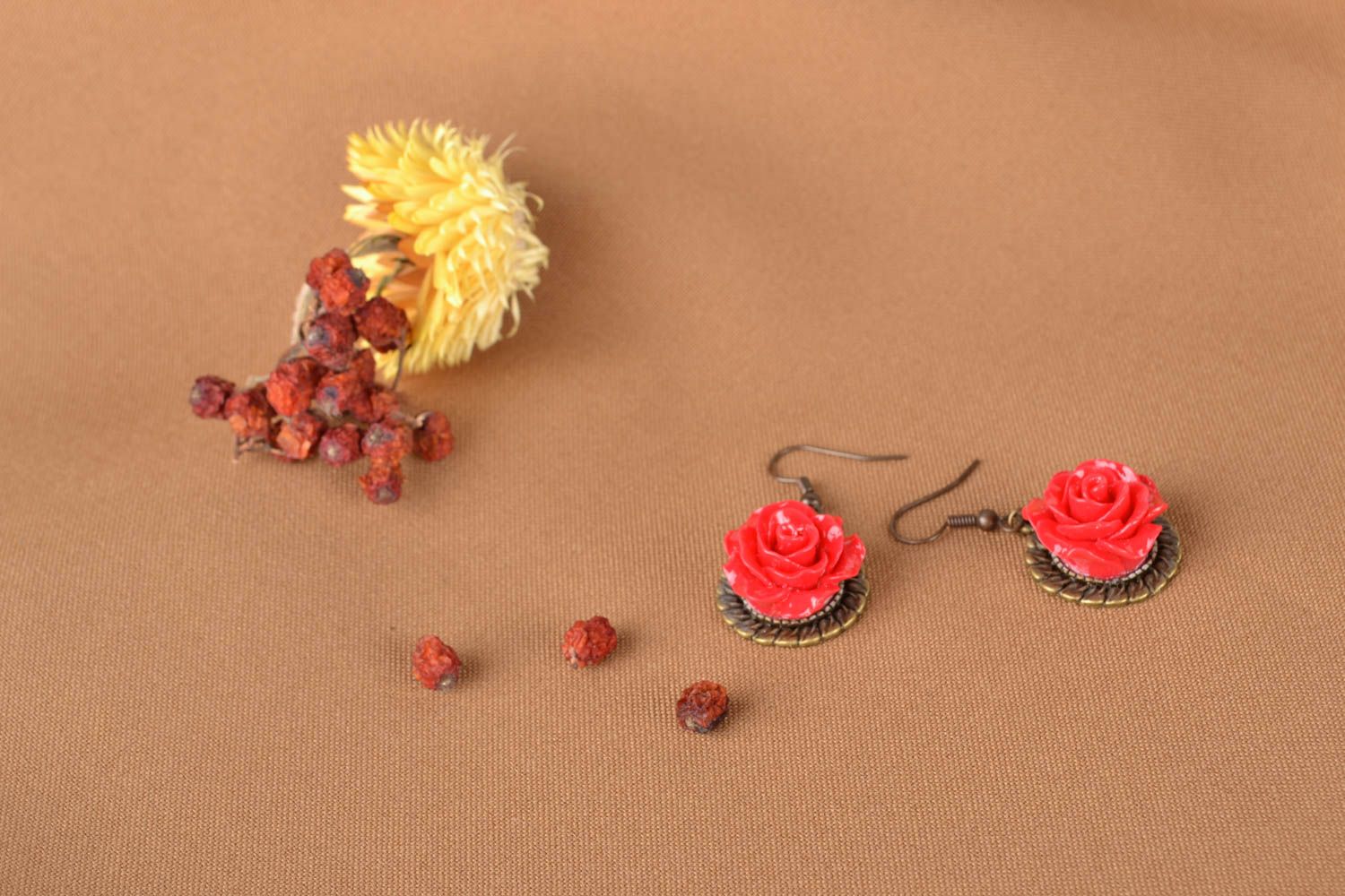 Unusual plastic flower earrings photo 5