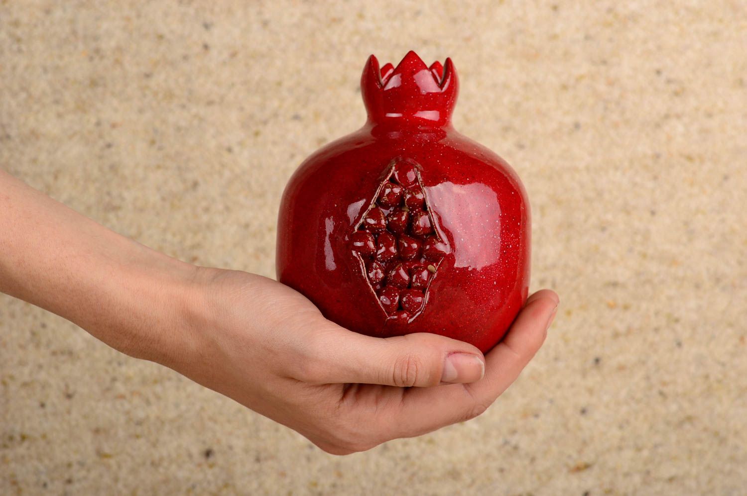 Vase argile fait main Déco maison beau grenat rouge à fleurs Cadeau original photo 4